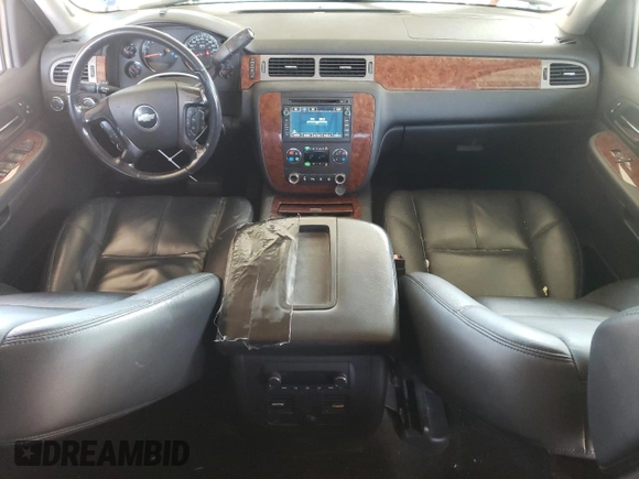 2008 Chevrolet Avalanche LTZ with VIN 3GNFK12368G120384, listed as a Copart auction lot 55660555 with 228,686 mi miles and Clean Title. Bid and sale history available at carsss.com. Image 8.