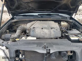 2005 Toyota 4Runner SR5 with VIN JTEBU14R958045762, listed as a IAAI auction lot 41703309 with 203,120 mi miles. Bid and sale history available at carsss.com. Image 10.