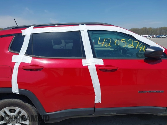 2018 Jeep Compass Sport with VIN 3C4NJCAB3JT255203, listed as a IAAI auction lot 42052746 with 112,451 mi miles and . Bid and sale history available at DreamBid. Image 17.