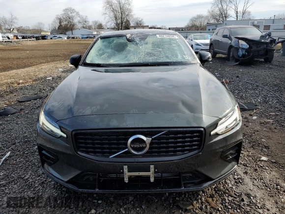 2021 Volvo S60 Momentum with VIN 7JR102TZ4MG113460, listed as a Copart auction lot 40216034 with 20,880 mi miles. Bid and sale history available at carsss.com. Image 5.