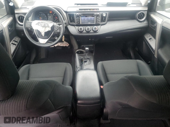 2017 Toyota RAV4 LE z VIN 2T3BFREV4HW663532, wystawiony jako Copart lot #57798035 z przebiegiem 100 922 mil mil oraz Szkoda całkowita • Salvage title. Historia ofert i sprzedaży dostępna na DreamBid. Obrazek 8.