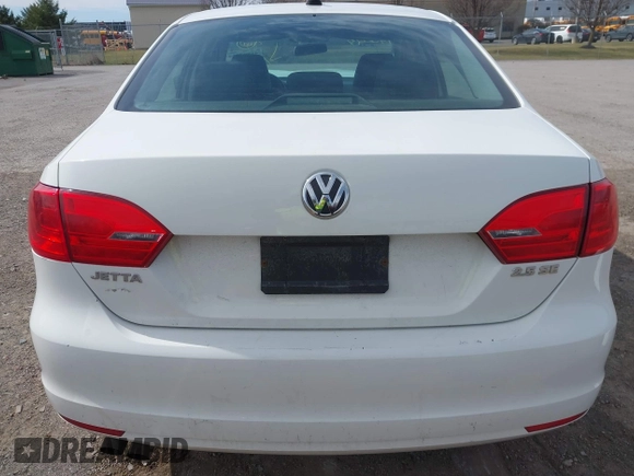 2013 Volkswagen Jetta Sedan SE with VIN 3VWDP7AJ5DM279328, listed as a IAAI auction lot 41902614 with 173,246 mi miles. Bid and sale history available at carsss.com. Image 16.