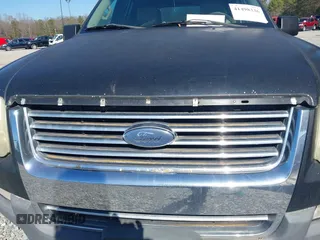 2006 Ford Explorer XLT with VIN 1FMEU73886UB29427, listed as a IAAI auction lot 41498336 with 240,388 mi miles. Bid and sale history available at carsss.com. Image 12.
