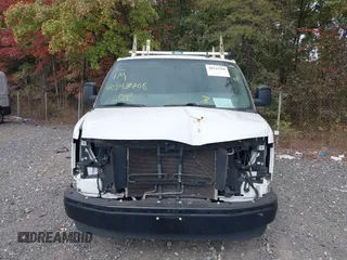 2018 Chevrolet Express Cargo Van with VIN 1GCWGAFG6J1338370, listed as a IAAI auction lot 40543708 with 1 mi miles. Bid and sale history available at carsss.com. Image 13.