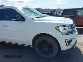 2019 Ford Expedition Limited with VIN 1FMJU2AT6KEA20686, listed as a IAAI auction lot 41871393 with 134,745 mi miles. Bid and sale history available at carsss.com. Image 18.