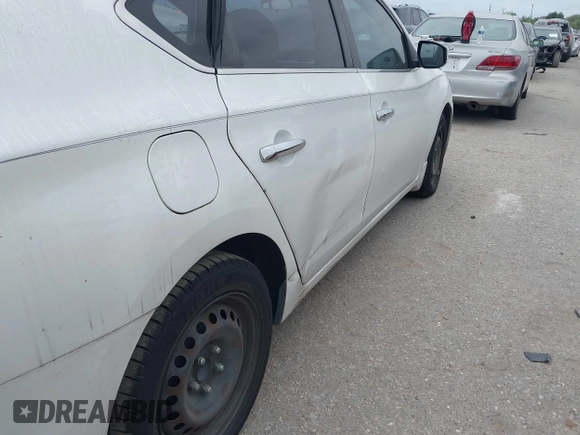 2015 Nissan Sentra SV with VIN 3N1AB7AP8FY213993, listed as a IAAI auction lot 42040473 with 142,758 mi miles. Bid and sale history available at carsss.com. Image 6.