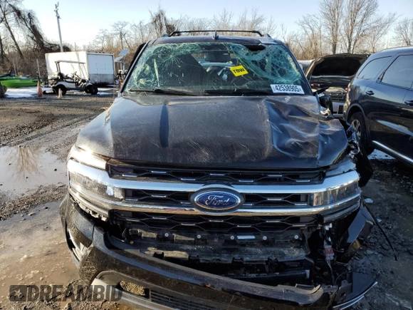 2024 Ford Expedition Limited with VIN 1FMJU2A89REA37391, listed as a Copart auction lot 42538905 with 10,297 mi miles and Non repairable. Bid and sale history available at DreamBid. Image 5.