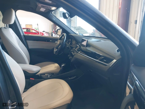 2016 BMW X1 xDrive28i with VIN WBXHT3C3XGP885359, listed as a IAAI auction lot 41743616 with 44,436 mi miles. Bid and sale history available at carsss.com. Image 5.