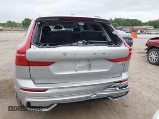 2025 Volvo XC60 Plus с VIN YV4M12RC5S1149246, выставлен на аукционе IAAI как лот 42533801 с пробегом 5 600 миль миль и . История ставок и продаж доступна на DreamBid. Изображение 16.