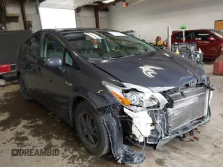 2013 Toyota Prius One z VIN JTDKN3DU5D5545726, wystawiony jako IAAI lot #42303758 z przebiegiem 147 251 mil mil oraz . Historia ofert i sprzedaży dostępna na DreamBid. Obrazek 1.