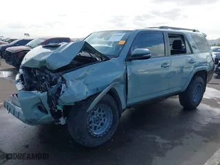 2022 Toyota 4Runner TRD Off Road Premium with VIN JTERU5JR1N5997716, listed as a IAAI auction lot 41533448 with 99,723 mi miles. Bid and sale history available at carsss.com. Image 2.