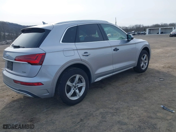 2023 Audi Q5 Premium with VIN WA1ABAFY0P2160860, listed as a IAAI auction lot 41621227 with 19,134 mi miles. Bid and sale history available at carsss.com. Image 4.