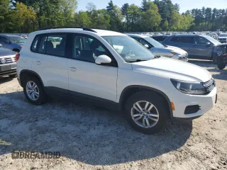 2017 Volkswagen Tiguan S z VIN WVGBV7AX0HK031002, wystawiony jako Copart lot #56384305 z przebiegiem 90 275 mil mil oraz Szkoda całkowita • Salvage title. Historia ofert i sprzedaży dostępna na DreamBid. Obrazek 4.