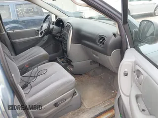 2006 Chrysler Town & Country Touring z VIN 2A4GP54L36R660084, wystawiony jako IAAI lot #42065370 z przebiegiem 236 807 mil mil oraz . Historia ofert i sprzedaży dostępna na DreamBid. Obrazek 5.