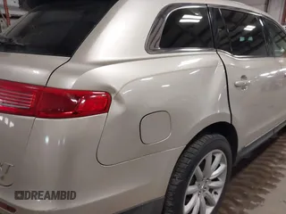 2010 Lincoln MKT with VIN 2LMHJ5AR0ABJ20455, listed as a IAAI auction lot 41460072 with 298,026 mi miles. Bid and sale history available at carsss.com. Image 6.