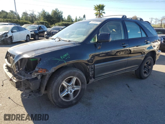 1999 Lexus RX 300 Luxury SUV with VIN JT6HF10U2X0061040, listed as a Copart auction lot 88153515 with 192,384 mi miles and Salvage Title. Bid and sale history available at carsss.com. Image 1.