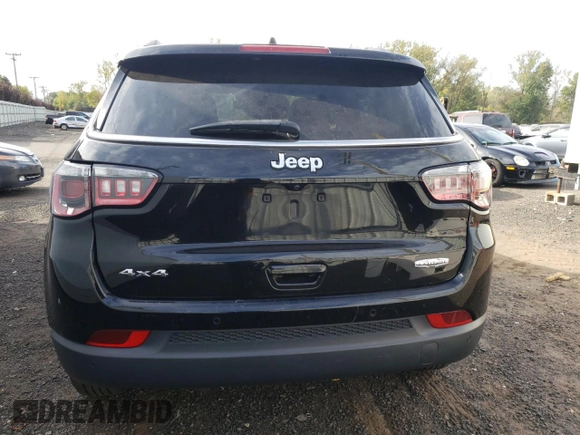 2020 Jeep Compass Latitude with VIN 3C4NJDBB2LT251702, listed as a Copart auction lot 72506304 with 94,675 mi miles and Clean Title. Bid and sale history available at DreamBid. Image 6.