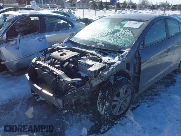 2018 Hyundai Elantra SEL z VIN 5NPD84LF5JH254910, wystawiony jako IAAI lot #41510670 z przebiegiem 101 236 mil mil oraz . Historia ofert i sprzedaży dostępna na DreamBid. Obrazek 6.