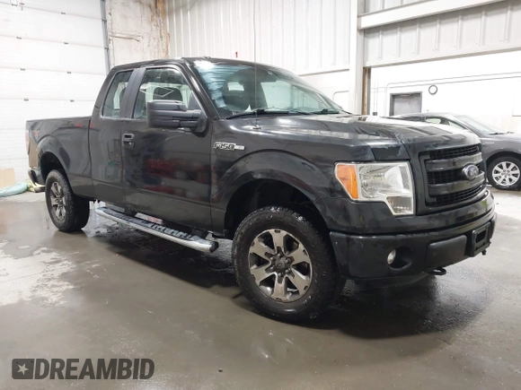 2014 Ford F-150 XL with VIN 1FTFX1EF6EKG50925, listed as a IAAI auction lot 41580247 with 84,301 mi miles. Bid and sale history available at carsss.com. Image 1.