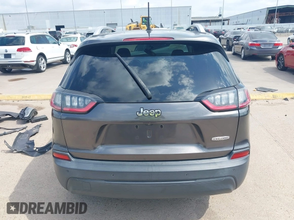 2019 Jeep Cherokee Latitude Plus z VIN 1C4PJLLB2KD333239, wystawiony jako IAAI lot #42144451 z przebiegiem 64 828 mil mil oraz . Historia ofert i sprzedaży dostępna na DreamBid. Obrazek 16.