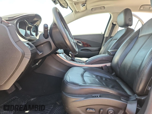 2013 Buick LaCrosse Leather z VIN 1G4GC5E3XDF307972, wystawiony jako Copart lot #61284425 z przebiegiem 108 267 mil mil oraz Czysty tytuł • Clean title. Historia ofert i sprzedaży dostępna na DreamBid. Obrazek 7.