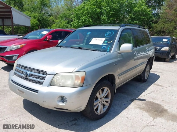 2006 Toyota Highlander Hybrid with VIN JTEEW21A060022737, listed as a IAAI auction lot 41967706 with 194,334 mi miles. Bid and sale history available at carsss.com. Image 2.