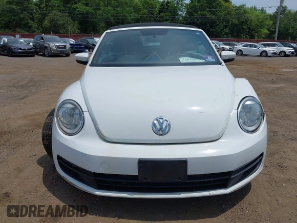 2015 Volkswagen Beetle Classic с VIN 3VW517AT4FM809038, выставлен на аукционе IAAI как лот 42621859 с пробегом 106 118 миль миль и . История ставок и продаж доступна на DreamBid. Изображение 12.