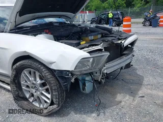 2013 Ford Mustang V6 with VIN 1ZVBP8AM6D5256735, listed as a IAAI auction lot 42322736 with 88,161 mi miles and . Bid and sale history available at DreamBid. Image 6.