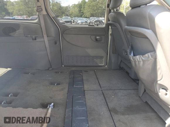 2005 Dodge Caravan SXT with VIN 2D4GP44L85R456124, listed as a Copart auction lot 59892535 with 105,301 mi miles and Salvage title. Bid and sale history available at DreamBid. Image 11.