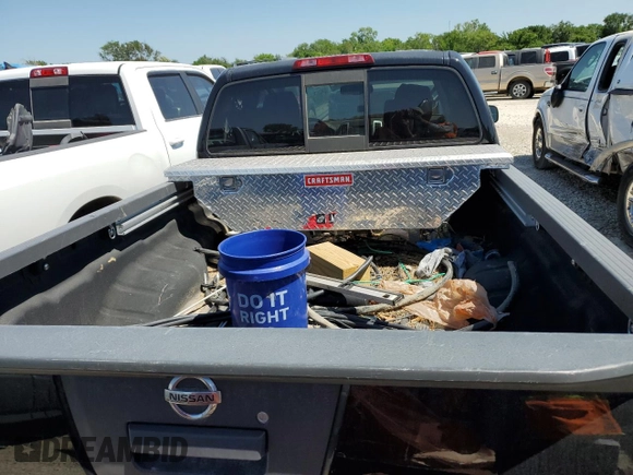 2020 Nissan Frontier SV z VIN 1N6ED0CF5LN703883, wystawiony jako Copart lot #56418915 z przebiegiem 150 844 mil mil oraz Szkoda całkowita • Salvage title. Historia ofert i sprzedaży dostępna na DreamBid. Obrazek 10.
