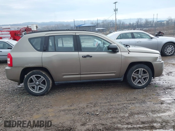 2008 Jeep Compass Sport with VIN 1J8FF47W08D728845, listed as a IAAI auction lot 41673205 with 70,333 mi miles. Bid and sale history available at carsss.com. Image 13.