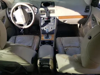 2005 Volvo XC90 with VIN YV1CY592551185004, listed as a Copart auction lot 37261044 with 0 mi miles and Non Repairable. Bid and sale history available at carsss.com. Image 8.