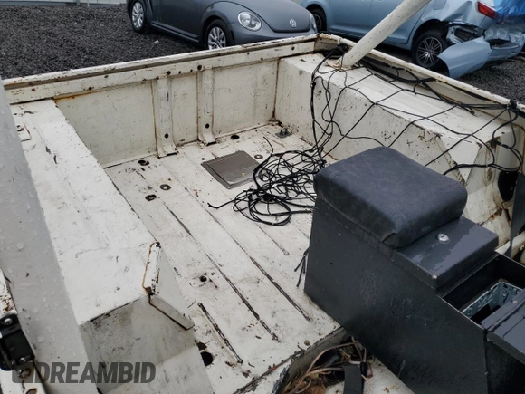 1981 Jeep CJ z VIN 1JCBM85E9BT029304, wystawiony jako Copart lot #75092174 z przebiegiem 49 288 mil mil oraz Szkody całkowita. Historia ofert i sprzedaży dostępna na DreamBid. Obrazek 10.