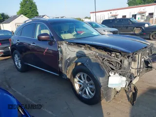 2016 Infiniti QX70 z VIN JN8CS1MW6GM750425, wystawiony jako IAAI lot #42259340 z przebiegiem 79 350 mil mil oraz . Historia ofert i sprzedaży dostępna na DreamBid. Obrazek 13.