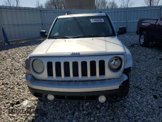 2011 Jeep Patriot Sport with VIN 1J4NF1GB0BD164954, listed as a Copart auction lot 51068835 with 206,313 mi miles and Clean Title. Bid and sale history available at DreamBid. Image 5.