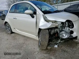 2017 FIAT 500e z VIN 3C3CFFGE7HT633047, wystawiony jako Copart lot #87246084 z przebiegiem 38 963 mil mil oraz Szkoda całkowita • Salvage title. Historia ofert i sprzedaży dostępna na DreamBid. Obrazek 11.