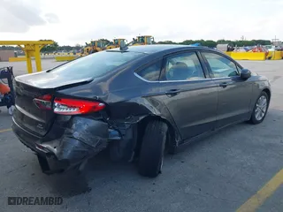 2020 Ford Fusion Hybrid SE with VIN 3FA6P0LU7LR246462, listed as a IAAI auction lot 41766758 with 40,817 mi miles. Bid and sale history available at carsss.com. Image 4.