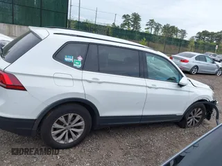 2019 Volkswagen Tiguan S z VIN 3VV0B7AX9KM055305, wystawiony jako IAAI lot #42160128 z przebiegiem 67 826 mil mil oraz . Historia ofert i sprzedaży dostępna na DreamBid. Obrazek 12.