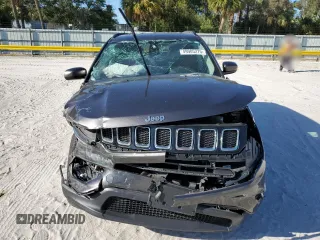 2019 Jeep Compass Latitude with VIN 3C4NJDBB9KT665820, listed as a Copart auction lot 49905275 with 0 mi miles and Non Repairable. Bid and sale history available at carsss.com. Image 5.