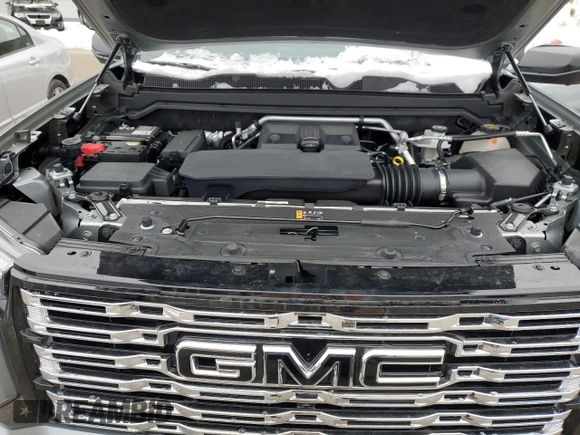 2024 GMC Canyon 4WD Denali with VIN 1GTP6FEK9R1152215, listed as a Copart auction lot 45130975 with 6,736 mi miles and Salvage Title. Bid and sale history available at carsss.com. Image 11.