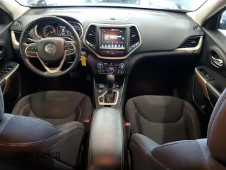 2017 Jeep Cherokee Latitude with VIN 1C4PJMCB2HW609258, listed as a Copart auction lot 59881055 with 69,081 mi miles and Salvage title. Bid and sale history available at DreamBid. Image 8.