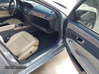 2012 Mercedes-Benz E 350 Luxury z VIN WDDHF5KB2CA540189, wystawiony jako IAAI lot #41405901 z przebiegiem 193 411 mil mil oraz . Historia ofert i sprzedaży dostępna na DreamBid. Obrazek 5.