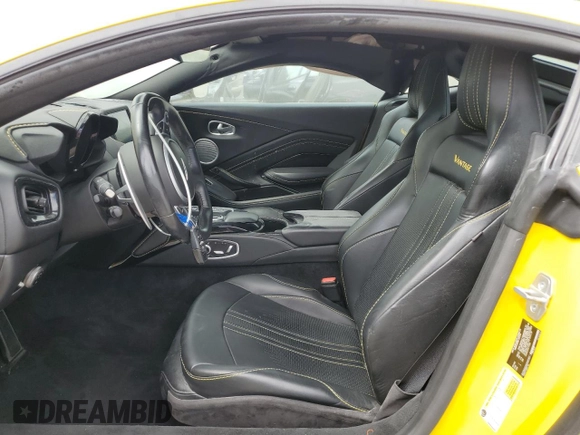 2019 Aston Martin Vantage z VIN SCFSMGAW6KGN01897, wystawiony jako Copart lot #51802505 z przebiegiem Nie podano mil oraz Szkoda całkowita • Salvage title. Historia ofert i sprzedaży dostępna na DreamBid. Obrazek 7.