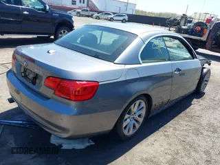 2012 BMW 3 Series 328i z VIN WBADW7C59CE728291, wystawiony jako IAAI lot #42033691 z przebiegiem 87 271 mil mil oraz . Historia ofert i sprzedaży dostępna na DreamBid. Obrazek 4.