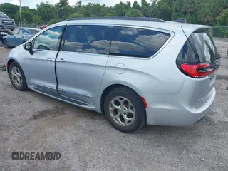 2023 Chrysler Pacifica Limited with VIN 2C4RC1GG8PR506134, listed as a IAAI auction lot 42554422 with 29,378 mi miles and . Bid and sale history available at DreamBid. Image 3.