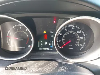 2014 Mitsubishi Outlander ES z VIN 4A4AP3AU2EE029585, wystawiony jako IAAI lot #42305373 z przebiegiem 84 746 mil mil oraz . Historia ofert i sprzedaży dostępna na DreamBid. Obrazek 7.