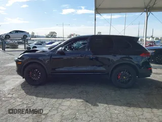 2016 Porsche Cayenne z VIN WP1AA2A21GKA13124, wystawiony jako IAAI lot #41698986 z przebiegiem 73 984 mil mil oraz . Historia ofert i sprzedaży dostępna na DreamBid. Obrazek 14.
