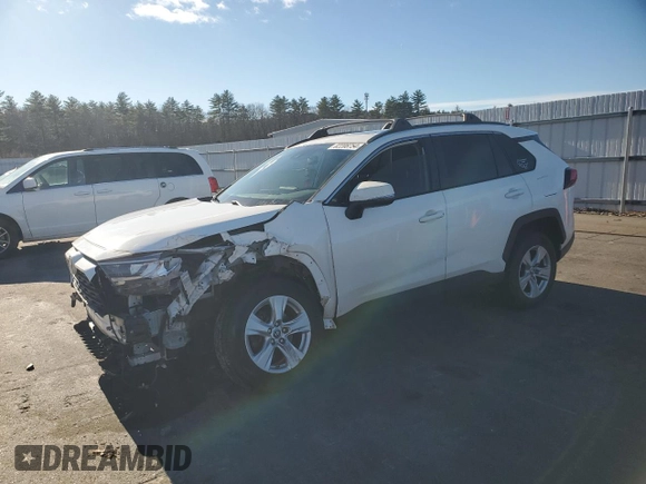 2019 Toyota RAV4 XLE with VIN JTMW1RFV4KD021007, listed as a Copart auction lot 82208754 with 96,998 mi miles and Salvage Title. Bid and sale history available at carsss.com. Image 1.