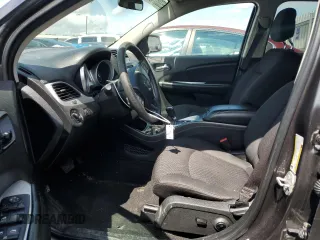 2017 Dodge Journey SXT z VIN 3C4PDCBG4HT514494, wystawiony jako Copart lot #55335735 z przebiegiem 101 670 mil mil oraz Szkoda całkowita • Salvage title. Historia ofert i sprzedaży dostępna na DreamBid. Obrazek 7.