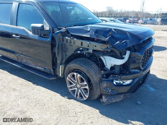 2021 Ford F-150 XL with VIN 1FTEW1EP1MFB02832, listed as a IAAI auction lot 41595260 with 51,621 mi miles. Bid and sale history available at carsss.com. Image 6.